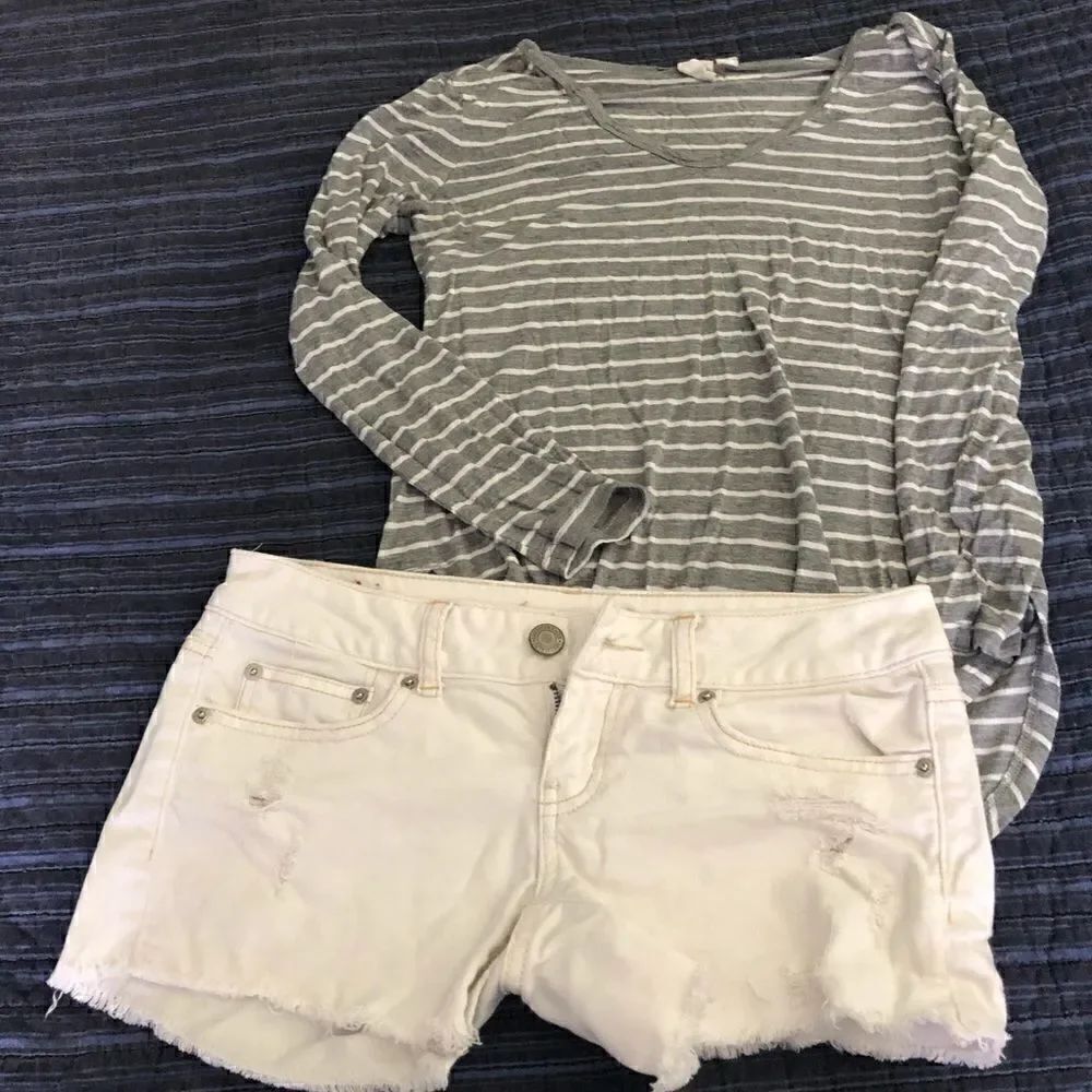 Gap long sleeve shirt gray and white size XS